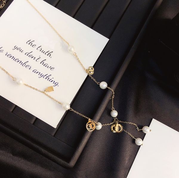fashion couple style necklaces popular design pendant necklaces classic jewelry brand gold plated exquisite campus couple gifts, Silver
fashion couple style necklaces popular design pendant necklaces classic jewelry brand gold plated exquisite campus couple gifts, Silver