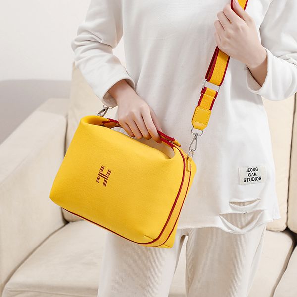 womens messenger bag fashion luxurys designers bags men bag mens shoulder lady totes purse handbags crossbody backpack wallet 40717 a11
womens messenger bag fashion luxurys designers bags men bag mens shoulder lady totes purse handbags crossbody backpack wallet 40717 a11