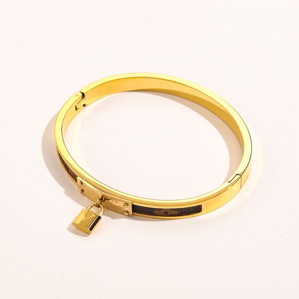 popular brand bracelet designer gold bangle high-end design jewelry accessories stainless steel lovers fashion girl lock love bracelet, Black
popular brand bracelet designer gold bangle high-end design jewelry accessories stainless steel lovers fashion girl lock love bracelet, Black