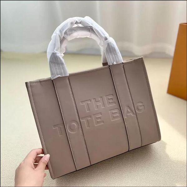 tote bag single shoulder handbag large capacity crossbody clutch purse lapwork package for women ladyletter prints luxury fashion square sho
tote bag single shoulder handbag large capacity crossbody clutch purse lapwork package for women ladyletter prints luxury fashion square sho