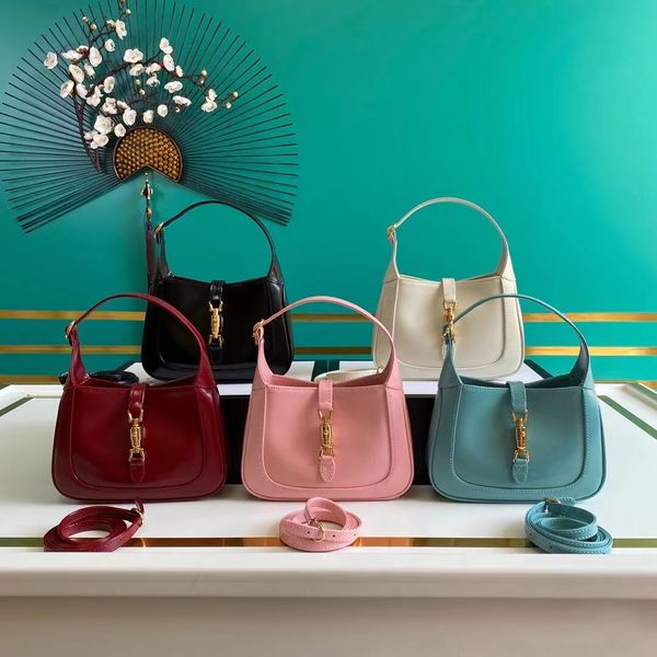 vintage fashion luxurys designers genuine leather bag cross body hobo women's men handbags totes wallet shoulder pochette clutch famous
vintage fashion luxurys designers genuine leather bag cross body hobo women's men handbags totes wallet shoulder pochette clutch famous