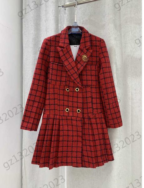 designer womens dresses contrasting colors checked printing lapels long-sleeved dress double-breasted button design pleated tweed long skirt, Black;gray
designer womens dresses contrasting colors checked printing lapels long-sleeved dress double-breasted button design pleated tweed long skirt, Black;gray