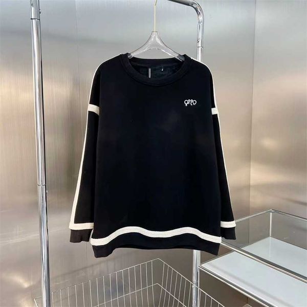 fashion brand jacket autumn and winter new lowe lace embroidery ribbon plush sweater for men women with warm thick round collar, Black
fashion brand jacket autumn and winter new lowe lace embroidery ribbon plush sweater for men women with warm thick round collar, Black