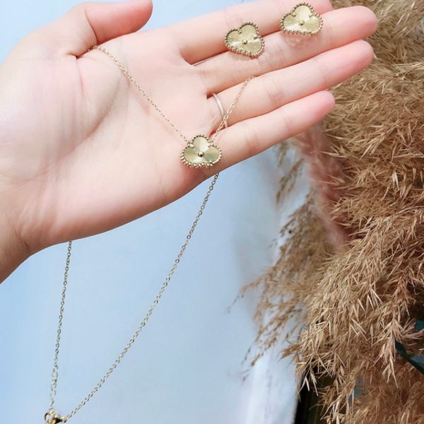 fashion jewelry necklace women pendant necklaces designer popular brand noble selection gift for womens family couple birthday, Silver
fashion jewelry necklace women pendant necklaces designer popular brand noble selection gift for womens family couple birthday, Silver