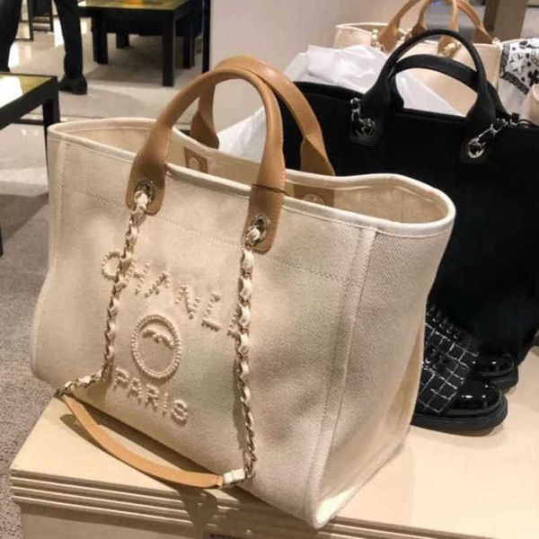 classic luxury women's evening bags ch brand canvas handbag fashion beach hand bag designer female backpack large capacity small packs, Black;red
classic luxury women's evening bags ch brand canvas handbag fashion beach hand bag designer female backpack large capacity small packs, Black;red