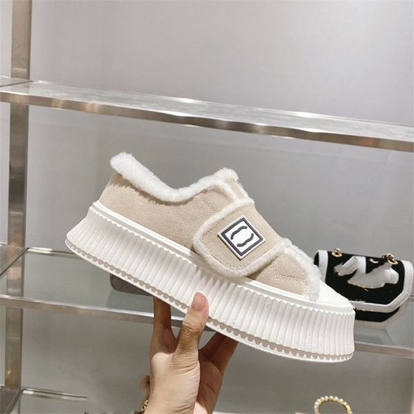 luxury design bowling shoes channel 2023 fashionable men and women leather canvas letter logo casual outdoor sports running shoes 05-06
luxury design bowling shoes channel 2023 fashionable men and women leather canvas letter logo casual outdoor sports running shoes 05-06