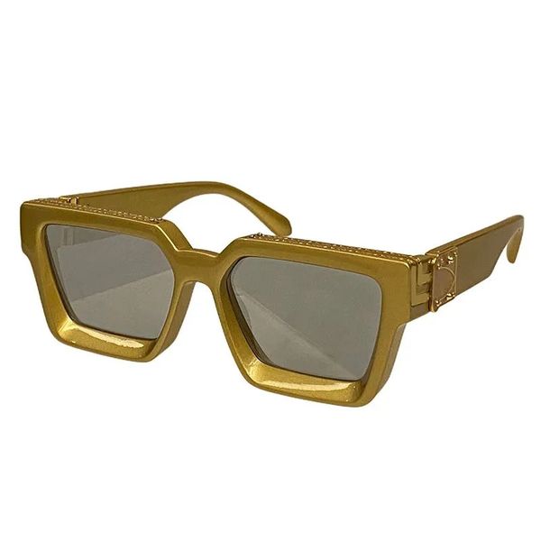 luxury sunglasses for man woman designer goggle beach sun glasses retro small frame luxury design uv400 with box, White;black
luxury sunglasses for man woman designer goggle beach sun glasses retro small frame luxury design uv400 with box, White;black