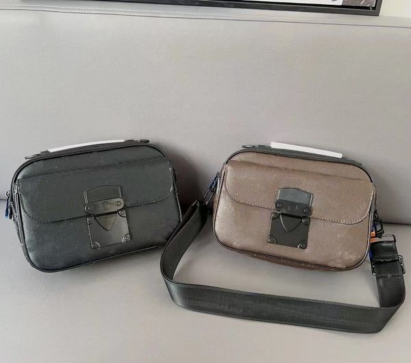 designer messenger bag men shoulder bags embossing genuine leather handbag flower handbags tote
designer messenger bag men shoulder bags embossing genuine leather handbag flower handbags tote