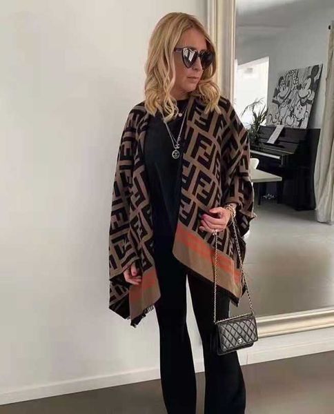 2023 european and american new high-end open-cut fendi fends women autumn/winter scarf cape scarfs shawls, Blue;gray
2023 european and american new high-end open-cut fendi fends women autumn/winter scarf cape scarfs shawls, Blue;gray