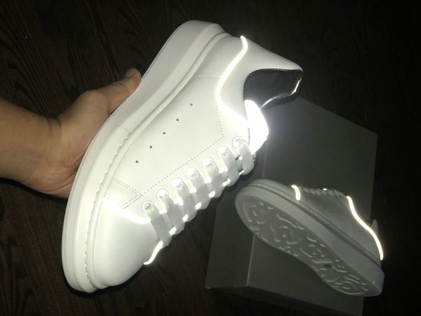 designer woman shoe leather lace up men fashion platform oversized sneakers white black mens womens luxury velvet suede casual shoes chaussu
designer woman shoe leather lace up men fashion platform oversized sneakers white black mens womens luxury velvet suede casual shoes chaussu