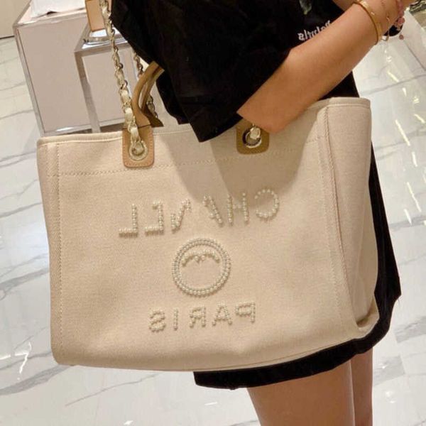 classic women's luxury evening bags ch brand canvas handbag fashion beach hand bag designer female backpack large capacity small packs
classic women's luxury evening bags ch brand canvas handbag fashion beach hand bag designer female backpack large capacity small packs