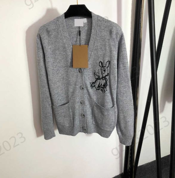 cardigan womens sweaters chest fawn embroidery v-neck cashmere knit cardigans button open long sleeves pockets knitwear fashion brand women, White;black
cardigan womens sweaters chest fawn embroidery v-neck cashmere knit cardigans button open long sleeves pockets knitwear fashion brand women, White;black