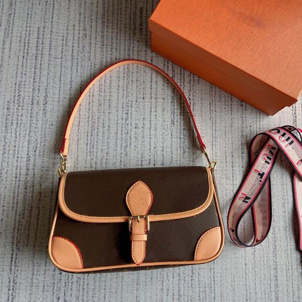 bags totes handbag designer bag women classic imitation luxury brand flower letter full printed leather shoulder bag fashion style party wal
bags totes handbag designer bag women classic imitation luxury brand flower letter full printed leather shoulder bag fashion style party wal