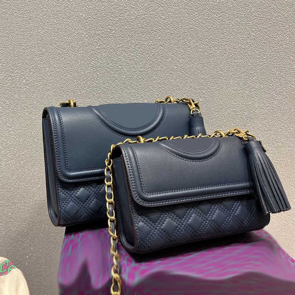 shoulder bags luxurys bag designer handbags women chain purse fashion solid color crossbody leather messenger bags 221226 
shoulder bags luxurys bag designer handbags women chain purse fashion solid color crossbody leather messenger bags 221226