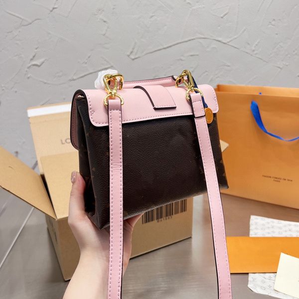 2022 women's new designer bag fashion high-quality soft leather handbag clutch wallet messenger bag
2022 women's new designer bag fashion high-quality soft leather handbag clutch wallet messenger bag