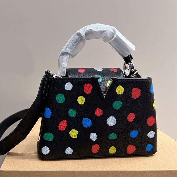 totes bag cap crossbody shoulder bag women handbag purse red circular design leather plain metal letter hasp hardware detachable strap large 
totes bag cap crossbody shoulder bag women handbag purse red circular design leather plain metal letter hasp hardware detachable strap large