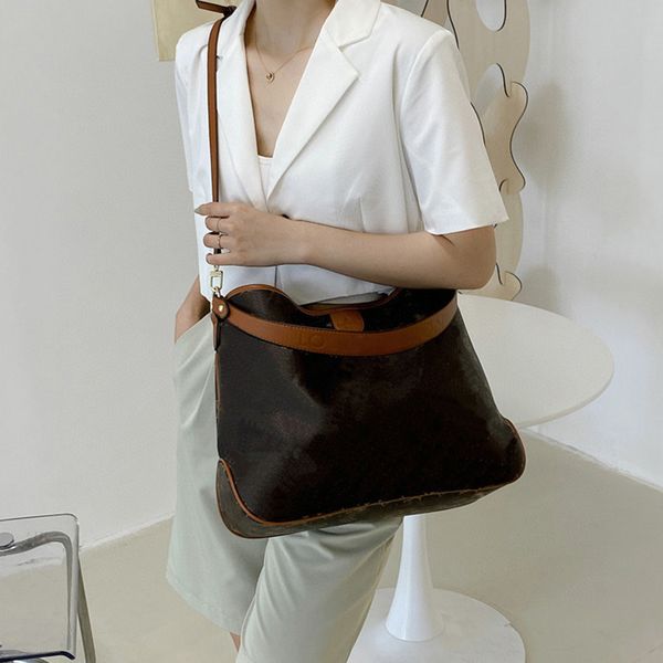 bags totes handbag designer bag women classic imitation luxury brand stitching full print logo large capacity shoulder bag fashion style par
bags totes handbag designer bag women classic imitation luxury brand stitching full print logo large capacity shoulder bag fashion style par
