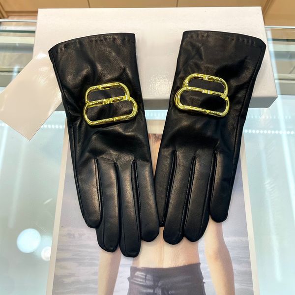 delicate lambskin designer gloves women fingers leather gloves high end golden metal mittens with box, Blue;gray
delicate lambskin designer gloves women fingers leather gloves high end golden metal mittens with box, Blue;gray