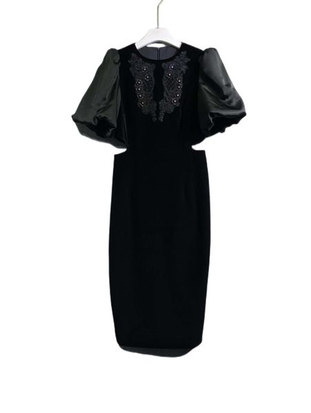 2023 spring new practical avant-garde chic round neck velvet short sleeve dress, Black;gray
2023 spring new practical avant-garde chic round neck velvet short sleeve dress, Black;gray