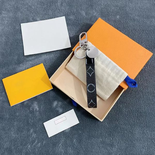 designer key keychain brand chain mens luxury car keyring womens buckle keychains handmade leather men women bags pendant accessories multic, Silver
designer key keychain brand chain mens luxury car keyring womens buckle keychains handmade leather men women bags pendant accessories multic, Silver