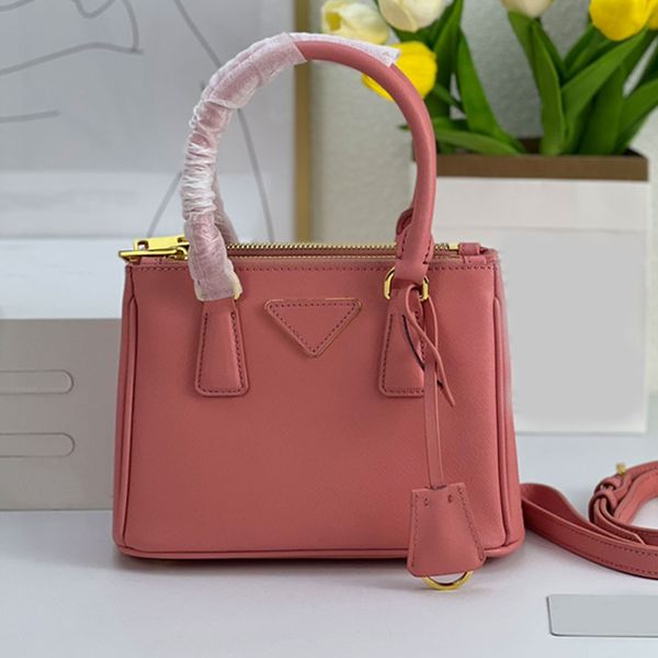 fashion shoulder bag handbag women genuine leather crossbody bags gold hardware zipper closure removable strap cell phone pocket large capac
fashion shoulder bag handbag women genuine leather crossbody bags gold hardware zipper closure removable strap cell phone pocket large capac