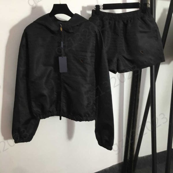 womens two pieces pants striped jacquard zipper opening long-sleeved short hooded jacket elastic-waisted casual shorts fashion sports style, White
womens two pieces pants striped jacquard zipper opening long-sleeved short hooded jacket elastic-waisted casual shorts fashion sports style, White