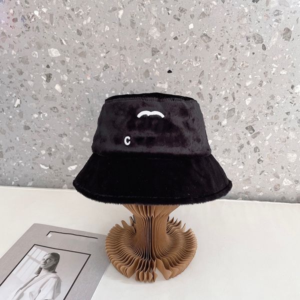 designers bucket hat luxurys hats plush letters design temperament hundred take cap beach seaside travel sun hat fashion leisure styles very, Blue;gray
designers bucket hat luxurys hats plush letters design temperament hundred take cap beach seaside travel sun hat fashion leisure styles very, Blue;gray
