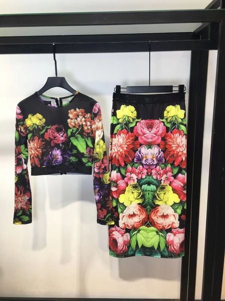 luxury women's two piece dress 2023 new spring summer o neck long sleeve t shirts brand same style designer skirts 1226-10, White
luxury women's two piece dress 2023 new spring summer o neck long sleeve t shirts brand same style designer skirts 1226-10, White