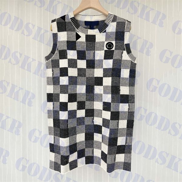 plaid knitted dress jacquard womens skirt new spring summer sleeveless dresses sweater, Black;gray
plaid knitted dress jacquard womens skirt new spring summer sleeveless dresses sweater, Black;gray