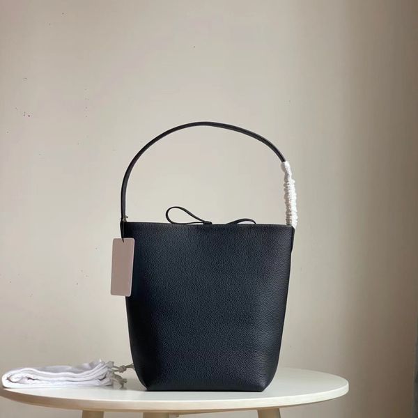 designer the row bags woman black leather texture cowhide bucket bags shoulder crossbody bag north south park
designer the row bags woman black leather texture cowhide bucket bags shoulder crossbody bag north south park