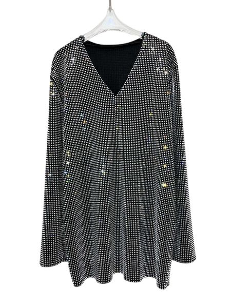 full diamond large grain square diamond sparkles the whole field drilling dress, Black;gray
full diamond large grain square diamond sparkles the whole field drilling dress, Black;gray