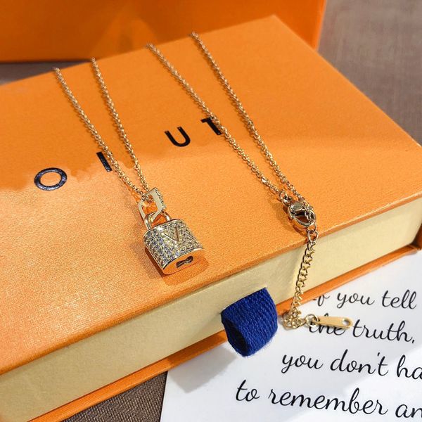 fashion design jewelry necklaces pendant necklace selected popular brand long chain designer gold plated couple family gift, Silver
fashion design jewelry necklaces pendant necklace selected popular brand long chain designer gold plated couple family gift, Silver