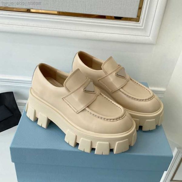 designer shoes men women soft cowhide platform sneakers p triangle loafers rubber black shiny leather chunky round head sneaker thick bottom
designer shoes men women soft cowhide platform sneakers p triangle loafers rubber black shiny leather chunky round head sneaker thick bottom