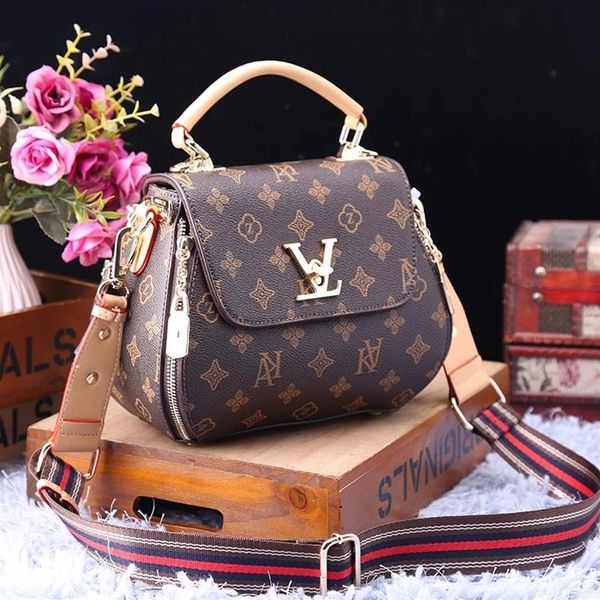 nuovo di modo di marca stampata borsa casual di un messaggero della spalla big bag delle donne della borsa e borse266m
nuovo di modo di marca stampata borsa casual di un messaggero della spalla big bag delle donne della borsa e borse266m
