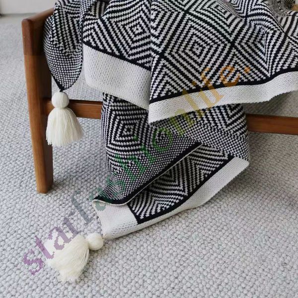 casual autumn winter warm blankets home sofa bed cover blanket outdoor portable camping picnic shawl
casual autumn winter warm blankets home sofa bed cover blanket outdoor portable camping picnic shawl