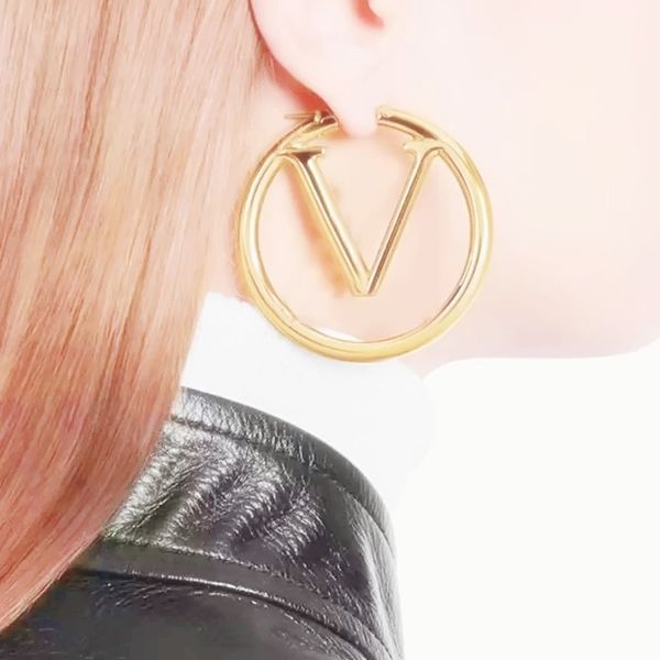 luxury big gold hoop earrings for lady women 4cm orrous girls ear studs set designer jewelry earring valentine's day gift engagement fo, Golden;silver
luxury big gold hoop earrings for lady women 4cm orrous girls ear studs set designer jewelry earring valentine's day gift engagement fo, Golden;silver