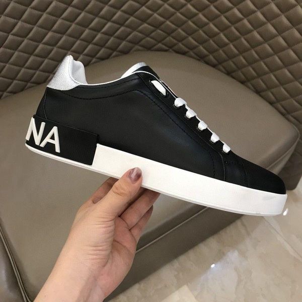 with box designer shoes outdoor sports elegant men sneakers shoes perfect calfskin nappa portofino trainers white black leather casual wa ac
with box designer shoes outdoor sports elegant men sneakers shoes perfect calfskin nappa portofino trainers white black leather casual wa ac