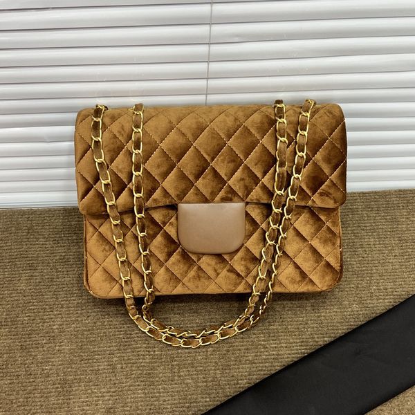 classic vintage velvet quilted crossbody bags designer diamond quilted hardware leather handbags french fall winter large capacity single sh
classic vintage velvet quilted crossbody bags designer diamond quilted hardware leather handbags french fall winter large capacity single sh