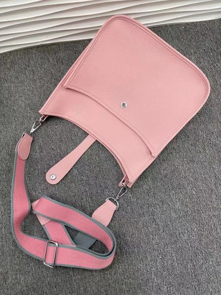 womens messenger bag fashion luxurys designers bags men bag mens shoulder lady totes purse handbags crossbody backpack wallet 40717 sac a46
womens messenger bag fashion luxurys designers bags men bag mens shoulder lady totes purse handbags crossbody backpack wallet 40717 sac a46