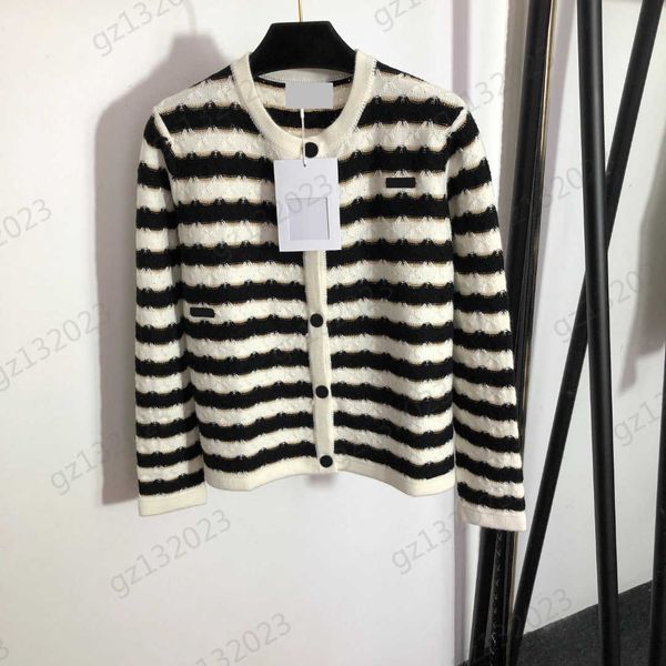 cardigans womens sweaters bright silk blend wavy striped long sleeve knitted cardigan classic crewneck button open casual joker knitwear wom, White;black
cardigans womens sweaters bright silk blend wavy striped long sleeve knitted cardigan classic crewneck button open casual joker knitwear wom, White;black