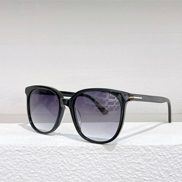 sunglasses for men and women summer 972 style anti-ultraviolet retro plate full frame glasses random box, White;black
sunglasses for men and women summer 972 style anti-ultraviolet retro plate full frame glasses random box, White;black