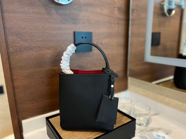 casual bucket bags luxury designer women bag handbag tote single shoulder bag cross-body purse shopping original leather large capacity
casual bucket bags luxury designer women bag handbag tote single shoulder bag cross-body purse shopping original leather large capacity