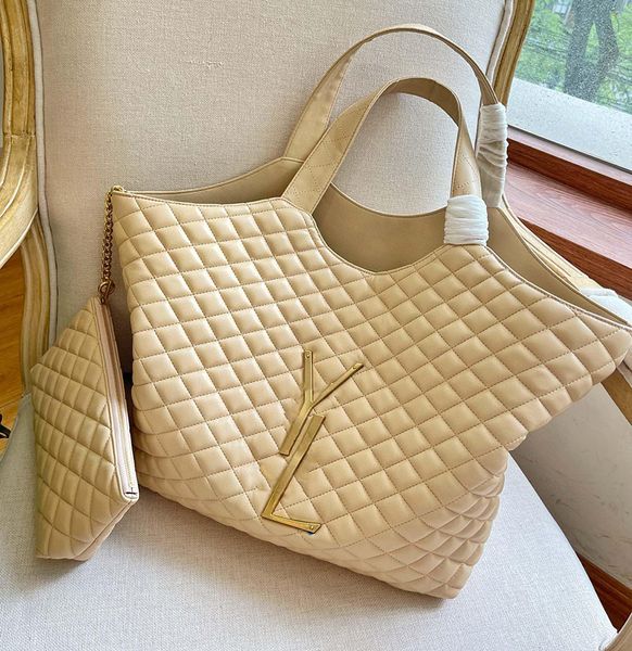 5a designer handbag shoulder bag clutch handbag wallet classic plaid wallet two letter solid buckle waist square stripe ladies luxury double
5a designer handbag shoulder bag clutch handbag wallet classic plaid wallet two letter solid buckle waist square stripe ladies luxury double