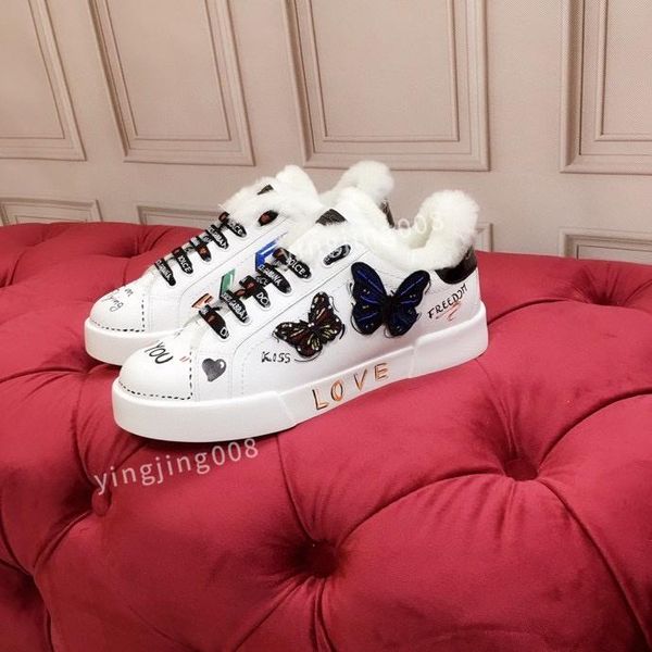 with box designer shoes 2022 clear sole triple s designer shoes women men trainers crystal neon bottoms vintage tripler platform loafer nexr, Black
with box designer shoes 2022 clear sole triple s designer shoes women men trainers crystal neon bottoms vintage tripler platform loafer nexr, Black