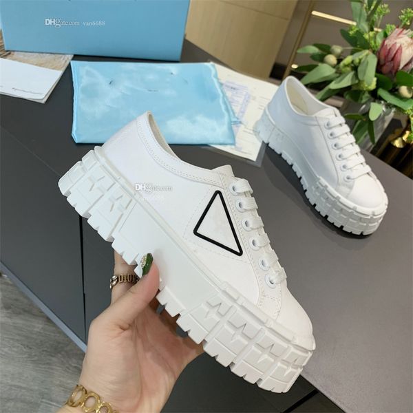 designer casual shoes satin leather sneakers with crystals luxury prads training shoe fashion sneaker shoe platform lace up print plate-form, Black
designer casual shoes satin leather sneakers with crystals luxury prads training shoe fashion sneaker shoe platform lace up print plate-form, Black