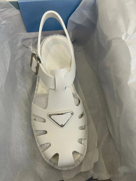 2022 new fashion sandals triangular buckle narrow bandl women shoe the designers strongly recommends casual rubber low heel front rear, Black
2022 new fashion sandals triangular buckle narrow bandl women shoe the designers strongly recommends casual rubber low heel front rear, Black