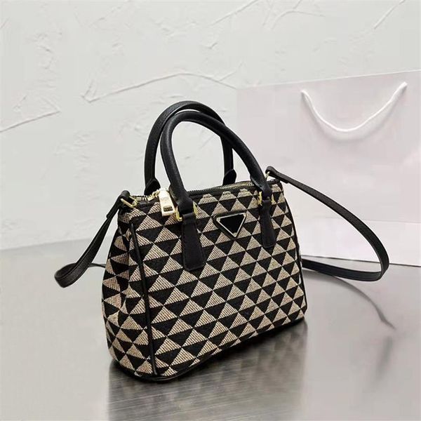 fabric bag triangular pattern bags girls fashion handbag designer shoulder crossbody purse with long strap256d
fabric bag triangular pattern bags girls fashion handbag designer shoulder crossbody purse with long strap256d