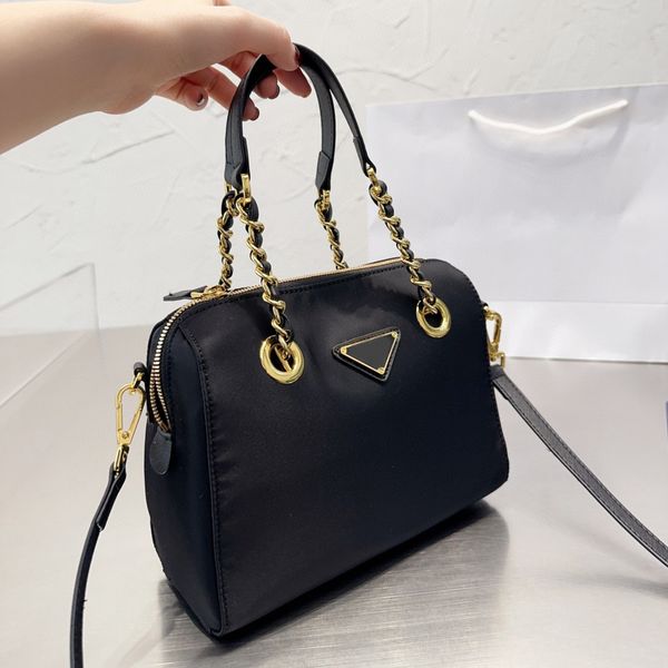 5a senior sense designer parachute cloth bag fashion classic black single shoulder handbag metal chain handle tote
5a senior sense designer parachute cloth bag fashion classic black single shoulder handbag metal chain handle tote