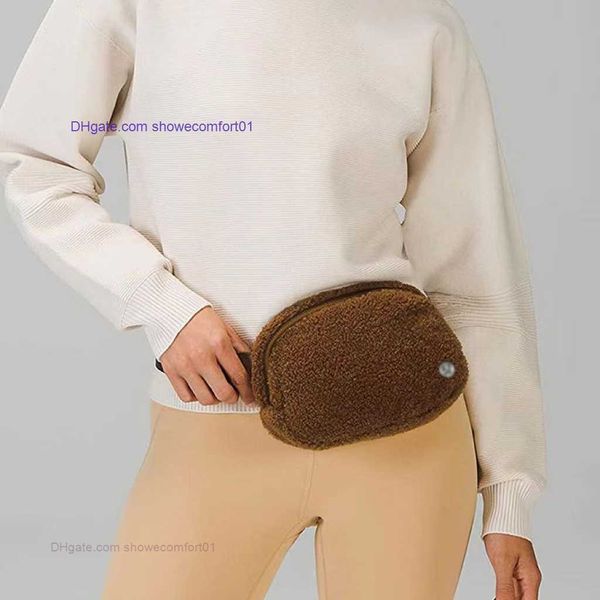 fleece womens yoga lulu belt bag teddy nylon waist waistpack showecomfort01 outdoor sport designer chest handbag fanny pack
fleece womens yoga lulu belt bag teddy nylon waist waistpack showecomfort01 outdoor sport designer chest handbag fanny pack