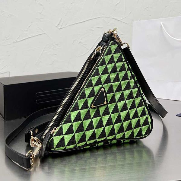 triangle bag crossbody handbags plaid shoulder bags women handbag purse fashion zipper wallet genuine leather canvas 2pc high quality
triangle bag crossbody handbags plaid shoulder bags women handbag purse fashion zipper wallet genuine leather canvas 2pc high quality